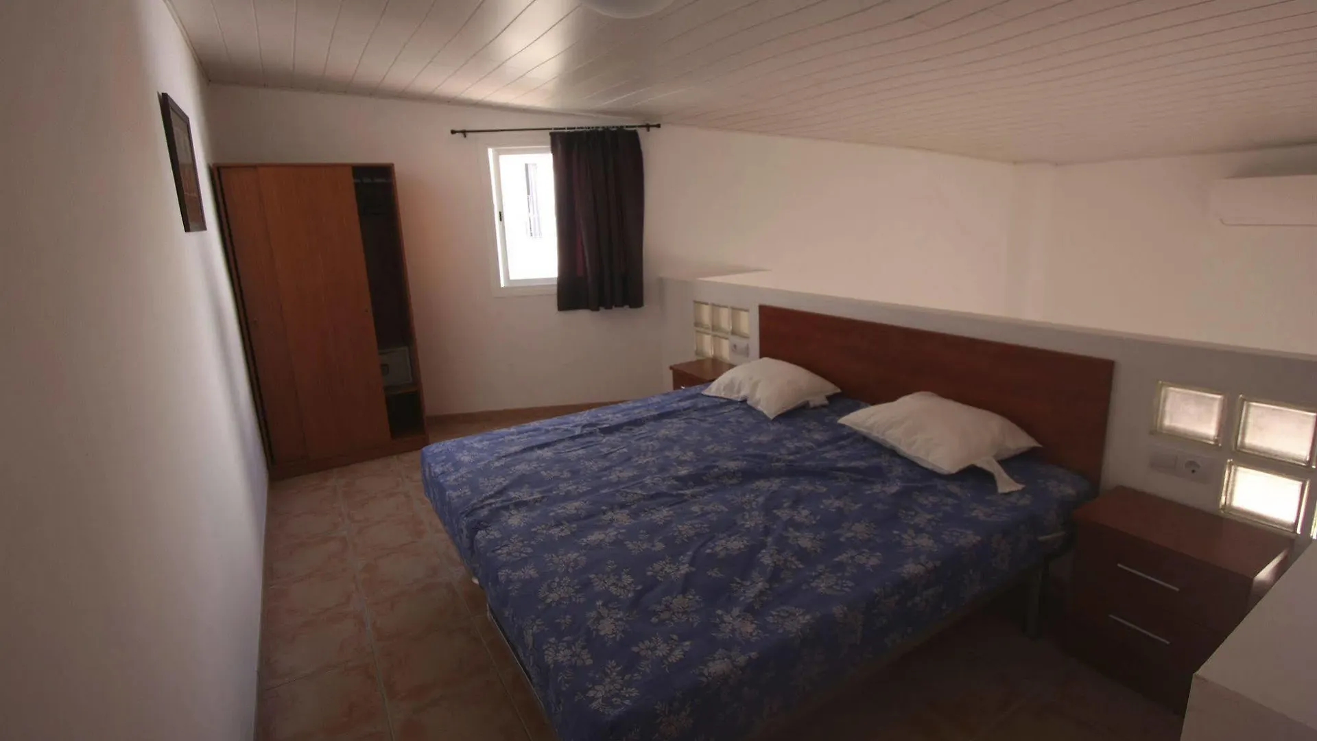 Apartment Apartamentos Nerjaluna Spain